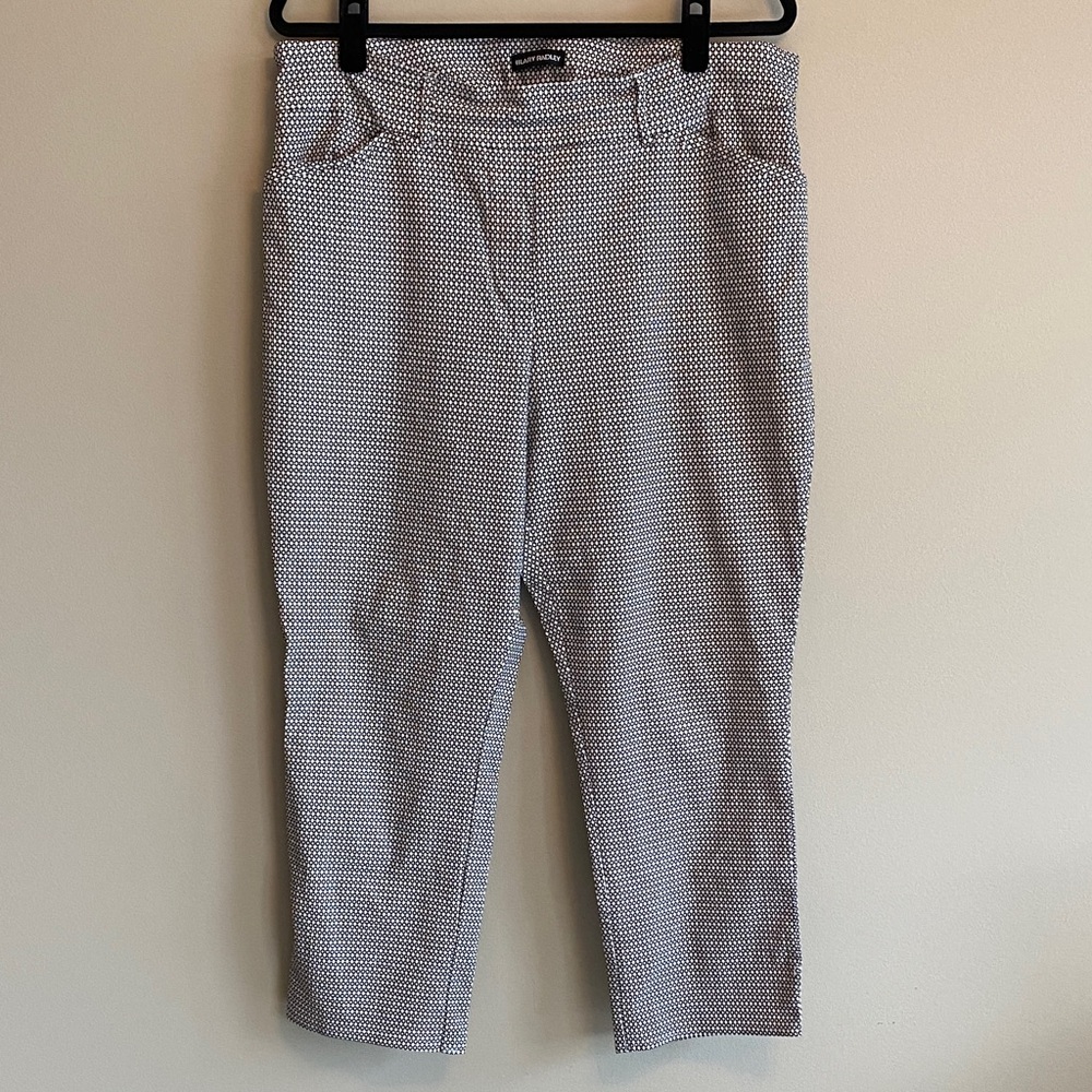 Stylish Black and White Patterned Cropped Pants